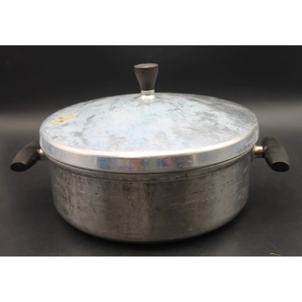 Vintage Wear-Ever 854 Aluminum Dutch Oven Casserole Pot With Lid USA AS-IS